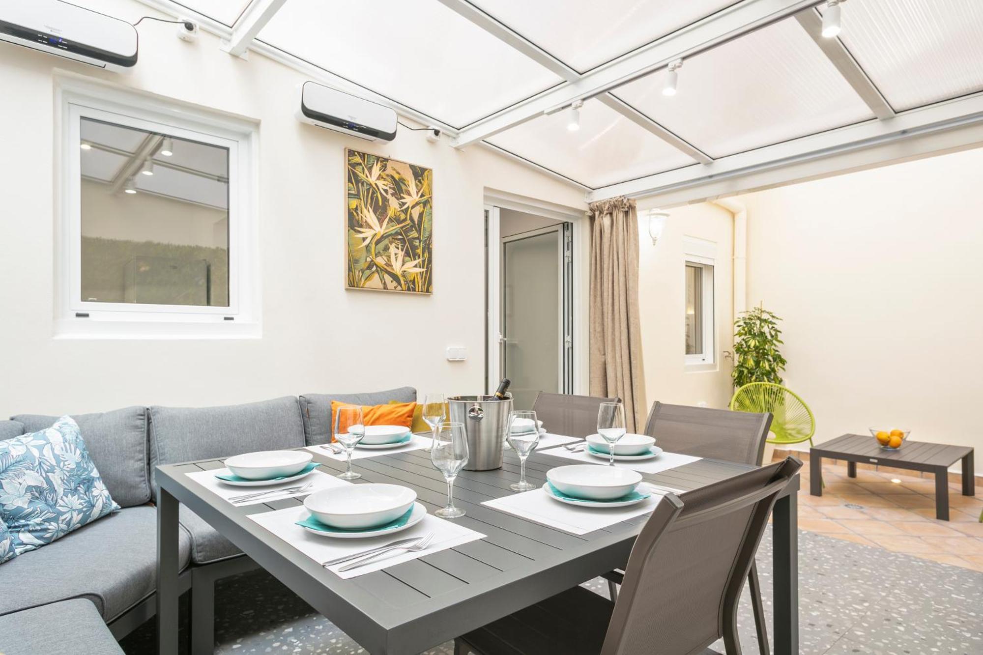 Boutique Plaza Catalonia Suites Cornella Cornella de Llobregat Exterior photo