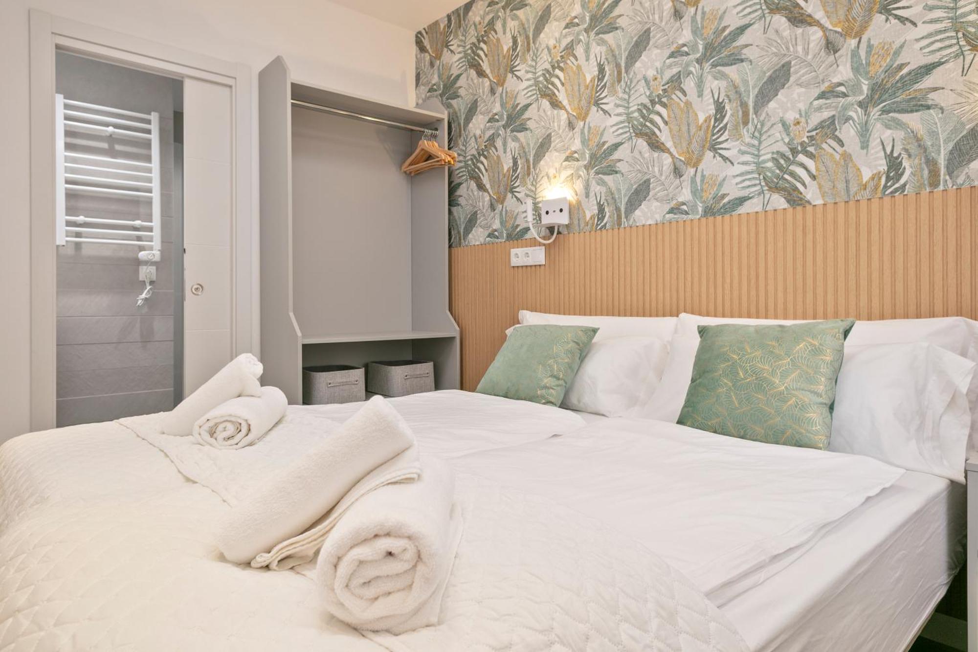 Boutique Plaza Catalonia Suites Cornella Cornella de Llobregat Exterior photo