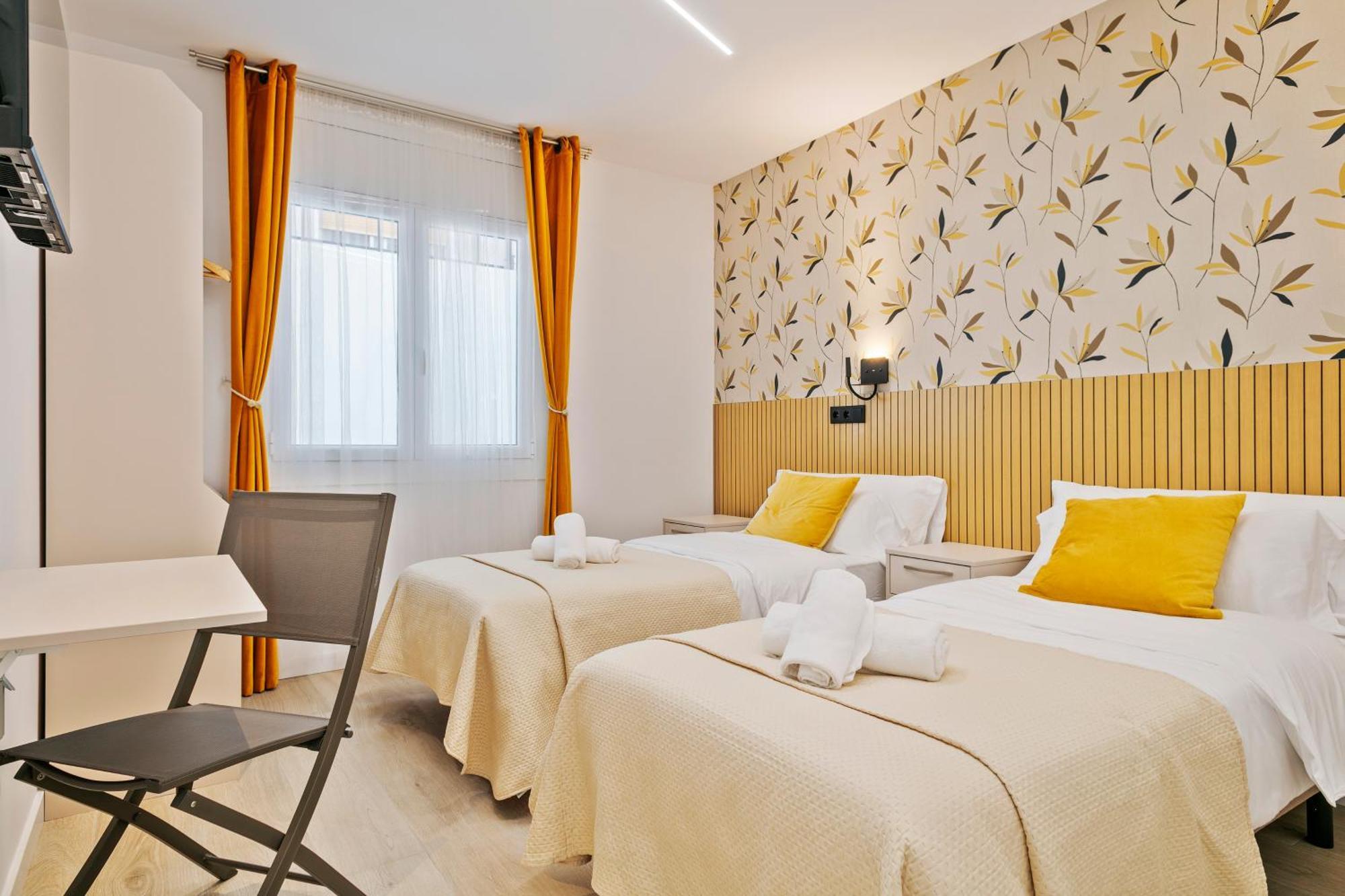 Boutique Plaza Catalonia Suites Cornella Cornella de Llobregat Exterior photo